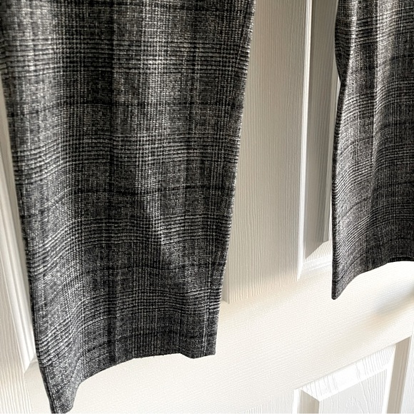 Banana Republic Avery Trouser Pants in Black and White (size 8) - Picture 6 of 10